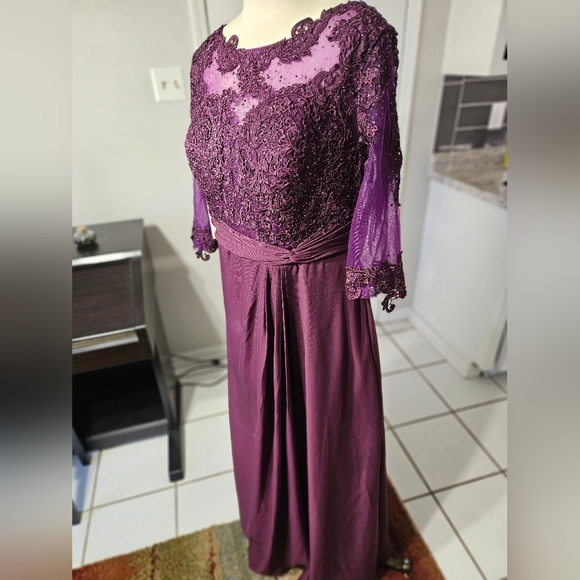 NWT Fashion Purple Formal Lace Beaded Dress Size 14 - Picture 2 of 8